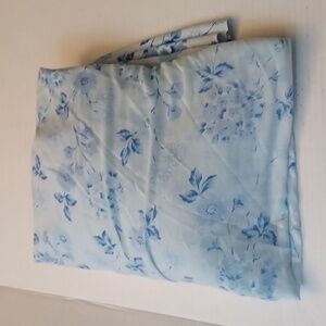 $4 Add-on Blue Floral Fitted Sheet - Single/Twin Bed (Fitted Only)